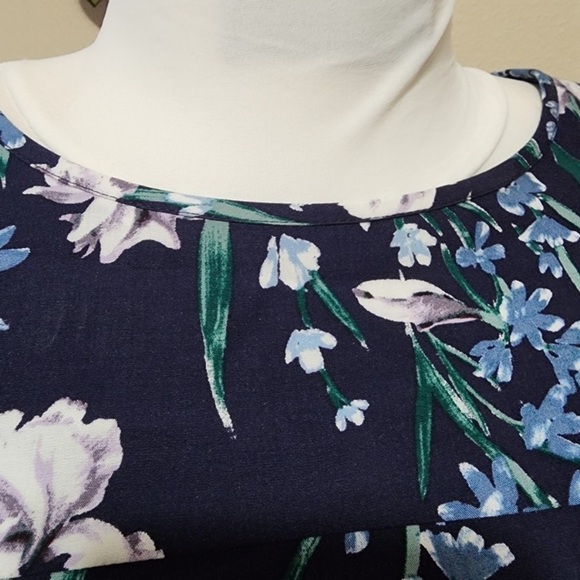 Loft   Beautiful women's top  size xl  p5 - Picture 7 of 15